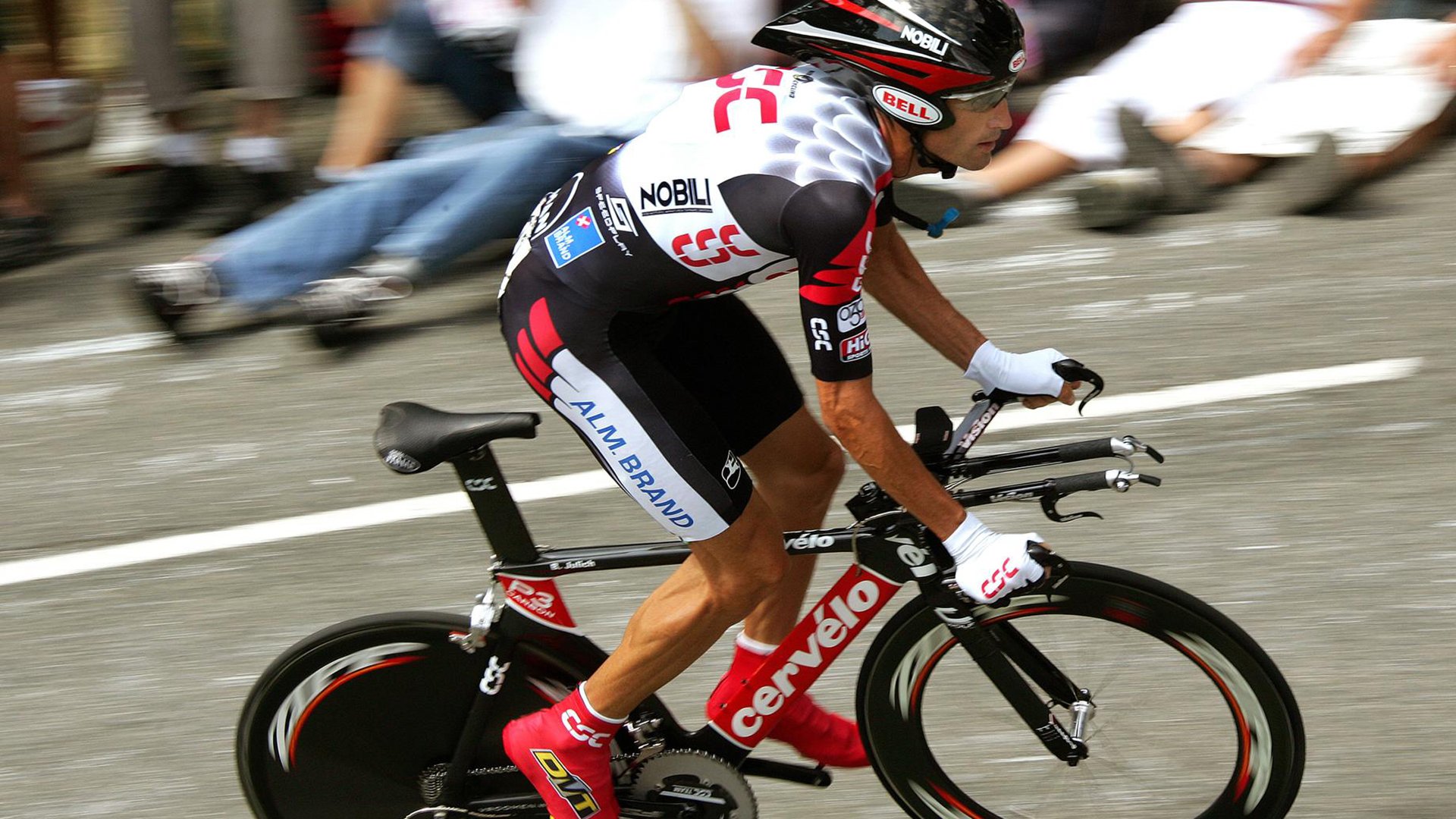 “英超进入收官冲刺，争冠格局待定”，英超争冠2021