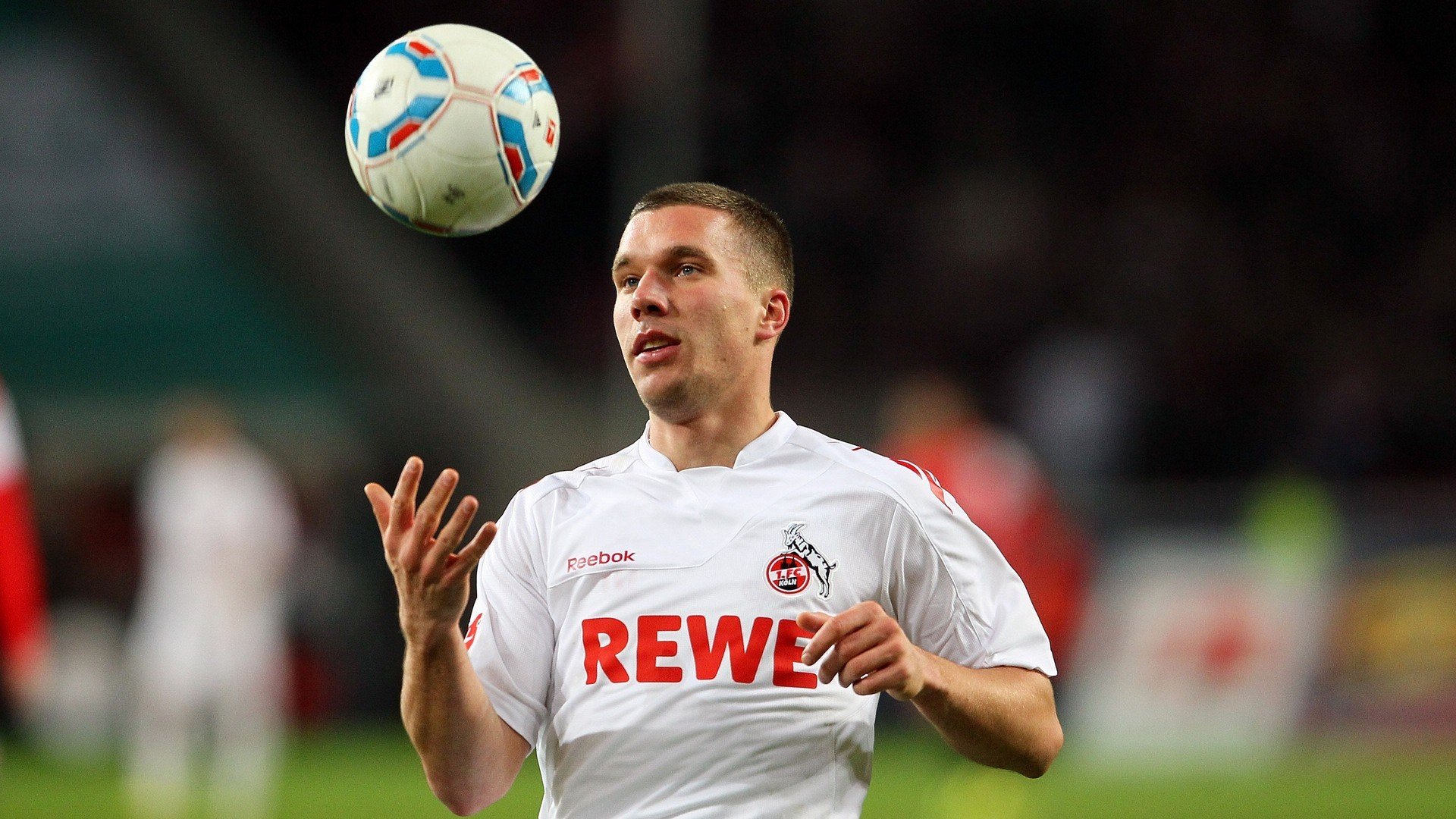 科技革新：AI裁判、传感器助力比赛走向智能未来，传感器竞赛